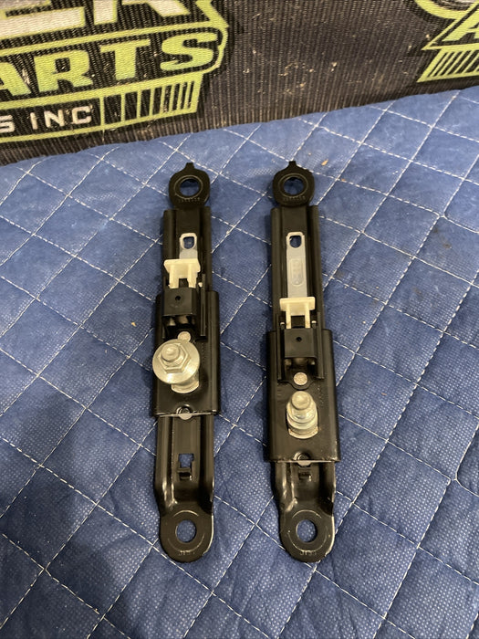 2014 TOYOTA PRIUS V FRONT RIGHT LEFT SEATBELT HEIGHT ADJUSTER PAIR OEM E563003