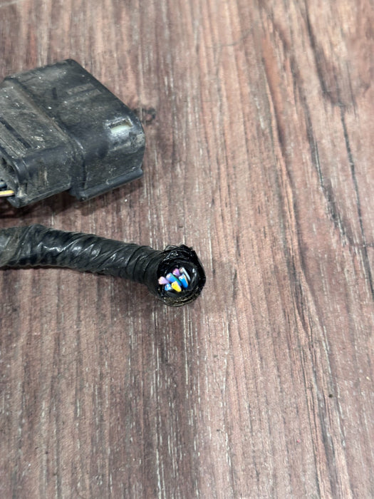 2017-2019 FORD F250 F350 RIGHT LED HEADLIGHT PIGTAIL CONNECTOR OEM