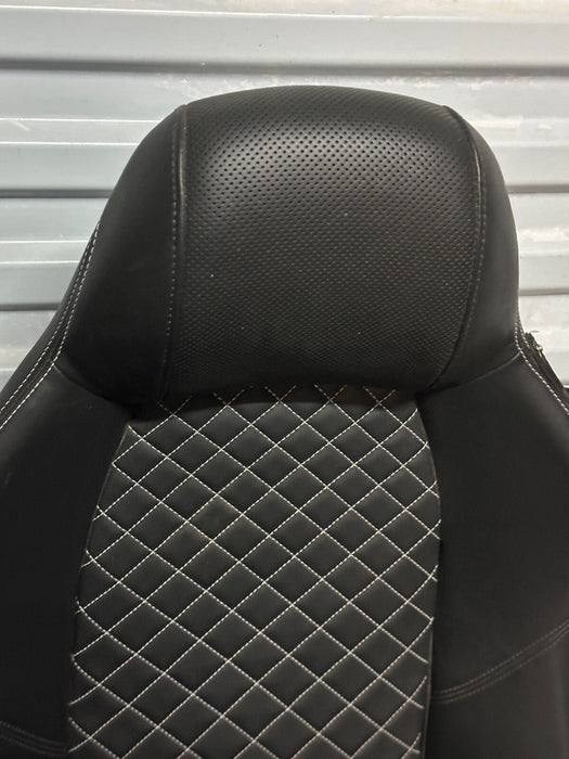2017 2018 AUDI R8 PLUS SYPDER OEM GENUINE DIAMOND STITCHED SPORT SEATS