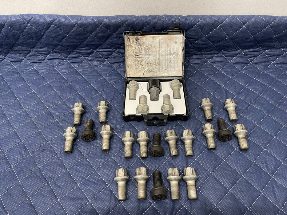 2017 MERCEDES BENZ C63 AMG CABRIOLET 20 PC LUG NUTS W WHEEL LOCKS OEM