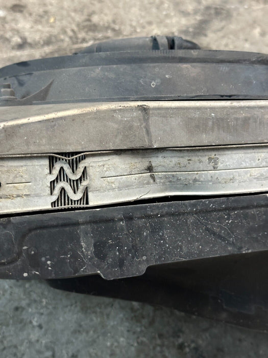 2014 AUDI R8 FRONT DRIVER LEFT RADIATOR 420 121 281 420121281 ASSEMBLY ~READ~