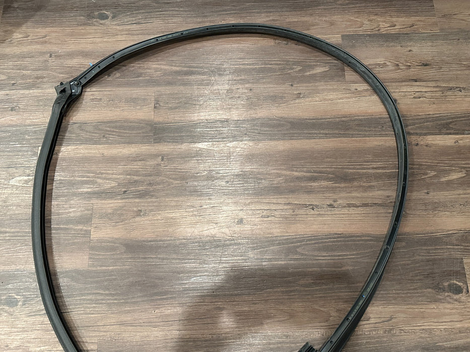 2021 AUDI R8 DRIVER LEFT DOOR WEATHER STRIP SEAL OEM 4S0 837 911