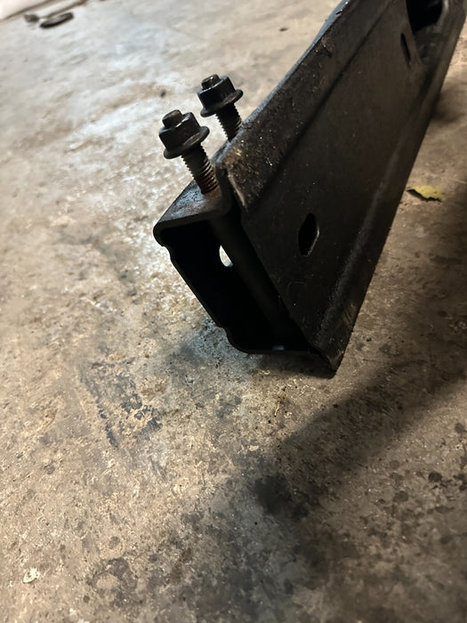 2023 2024 FORD F250 F350 F450 TRANSMISSION CROSSMEMBER MOUNT BRACKET