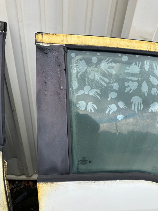 2020 FORD F250 F350 FRONT RIGHT DOOR SHELL OEM *HEAT FLAWS*