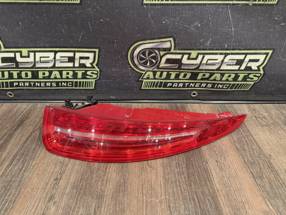 2014 PORSCHE 911 TURBO S 991 PASSENGER RIGHT TAIL LIGHT OEM