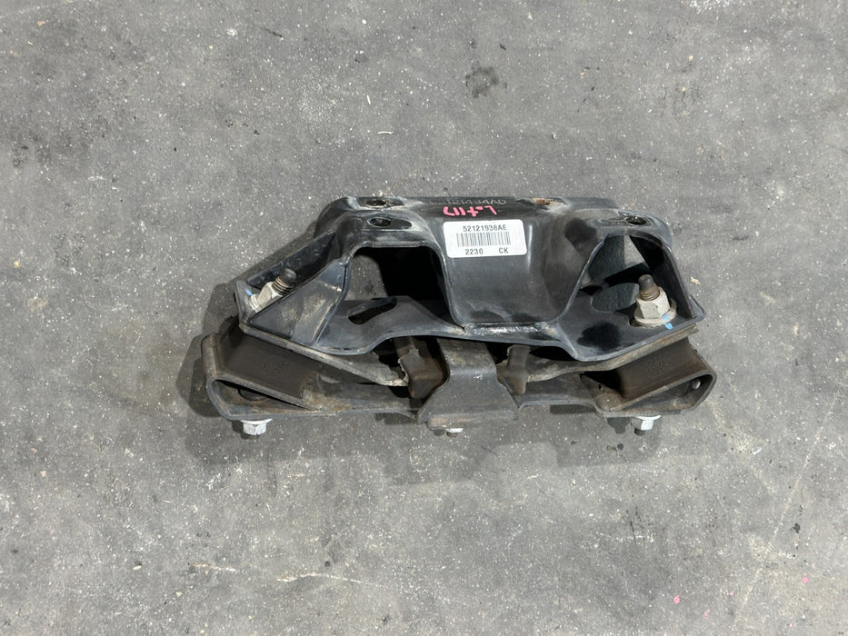 2021 RAM 2500 LARAMIE TRANSMISSION SUPPORT BRACKET OEM 52121938