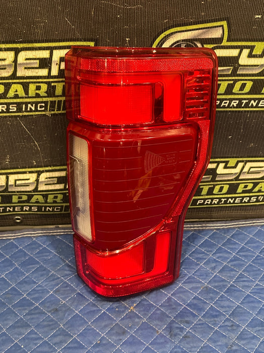 2020-2022 FORD F350 F450 PASSENGER RIGHT LED TAIL LIGHT OEM