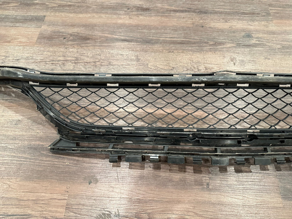 2017 MERCEDES-BENZ C63 AMG CONV FRONT BUMPER LOWER GRILLE OEM *2 BROKEN TABS*