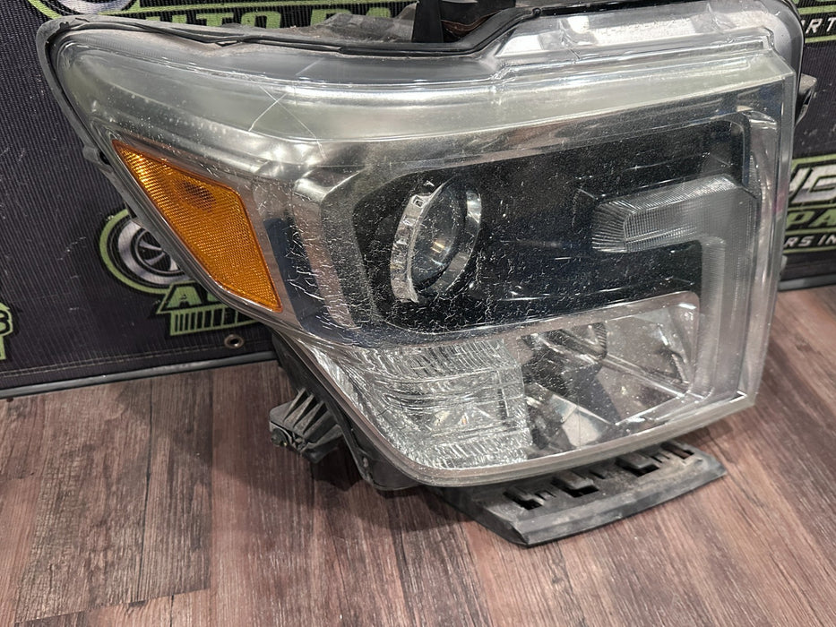 2017 NISSAN TITAN XD PASSENGER RIGHT LED HEADLIGHT OEM *INTERNAL STRESS CRACKS*