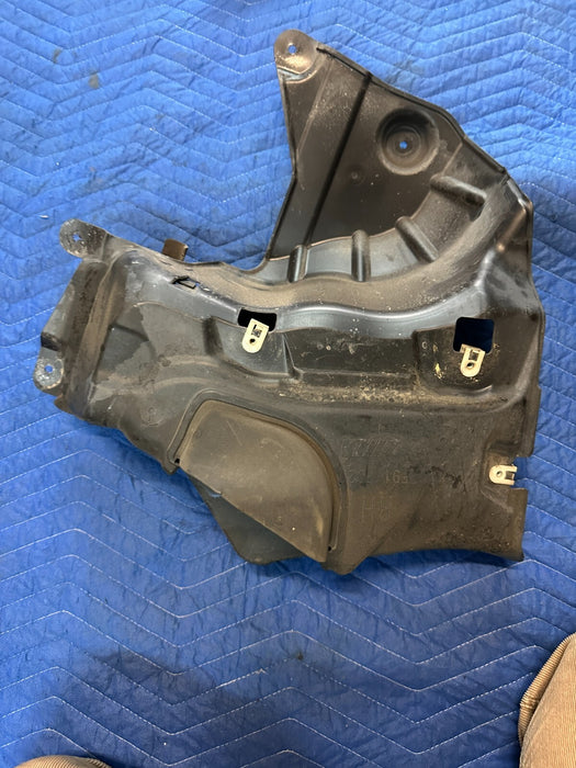 2020 BMW M8 COMPETITION F93 G16 OEM REAR RIGHT FLOOR SPLASH SHIELD 5275 8079996
