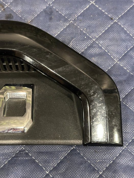 2017-2019 FORD F350 PLATINUM PASSENGER RIGHT FENDER EMBLEM BADGE OEM