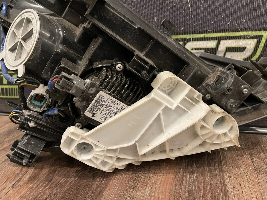 2018 NISSAN 370Z NISMO FRONT LEFT BLACK HOUSING HEADLIGHT OEM SLIGHT SUN DAMAGE