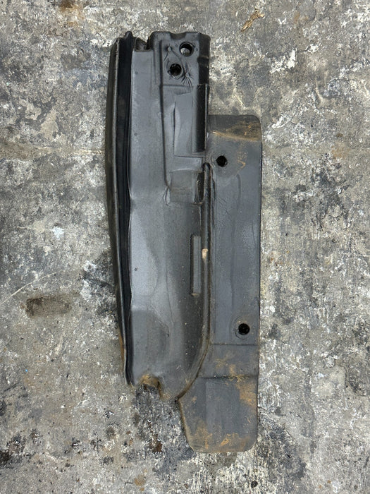 2014 AUDI R8 LEFT INNER FENDER END PLATE COVER OEM 420 821 111 OEM