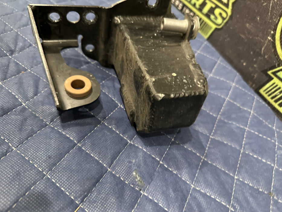 2021 AUDI R8 FRONT LEFT DEFORMATION ELEMENT MOUNTING BRACKET OEM 4S0 807 551 C