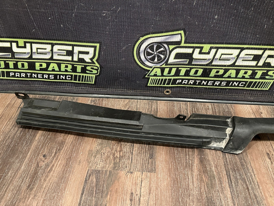 2010 NISSAN 370Z FRONT PASSANGER RIGHT HOOD FENDER SEAL STRIP OEM 65820 1EA0A