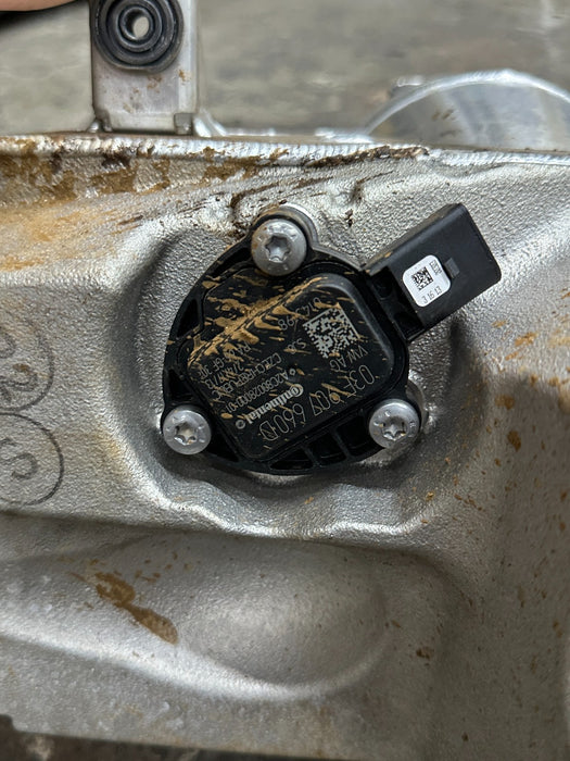 2012 2014 AUDI R8 OIL SUMP RESERVOIR TANK W/ SENSOR OEM 420 115 373 L