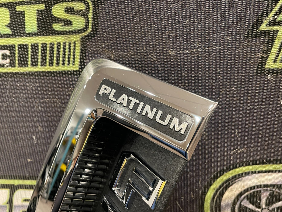 2020-2022 FORD F350 PLATINUM DRIVER LEFT CHROME FENDER EMBLEM BADGE OEM *MINT*