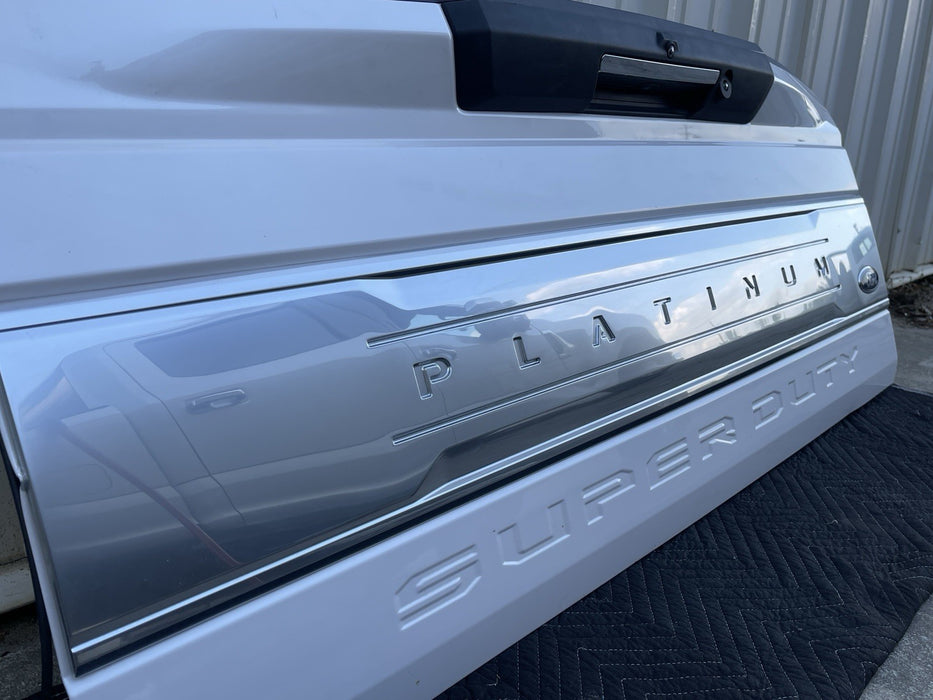 2017 2018 2019 FORD F250 F350 F450 PLATINUM TAILGATE W/ STEP METALLIC WHITE (UG)