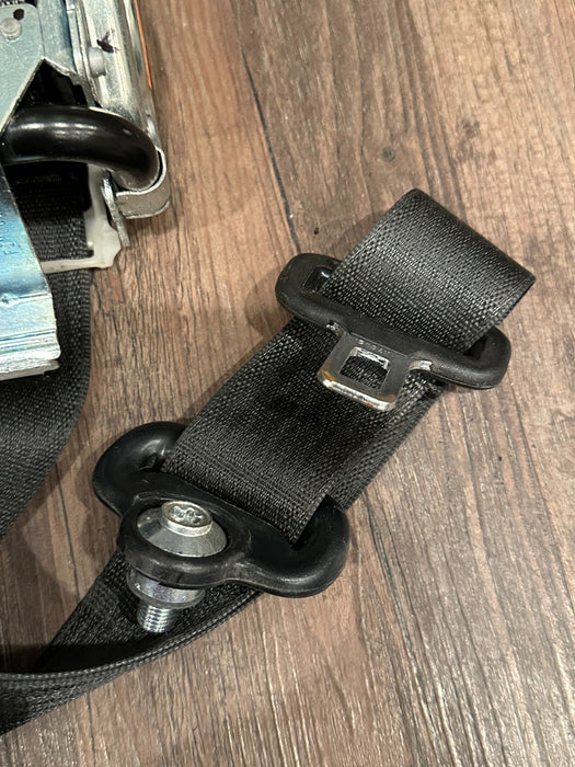 2017-2019 FORD F250 F350 F450 FRONT RIGHT SEATBELT OEM