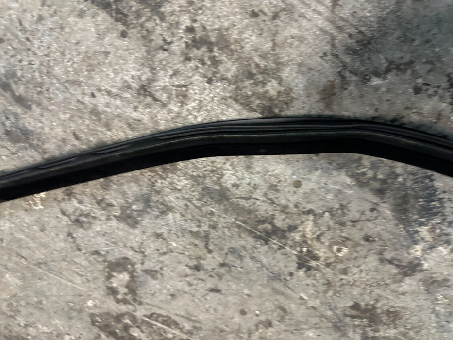 2020 BMW M4 F82 FRONT LEFT DOOR WEATHERSTRIP SEAL OEM