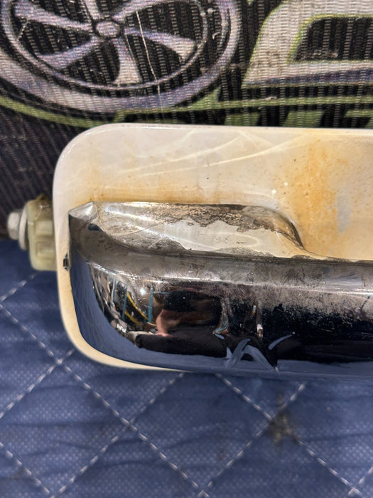 2017-2019 FORD F250 F350 REAR LEFT DOOR HANDLE TRI COAT (UG) OEM *BURN DAMAGE*