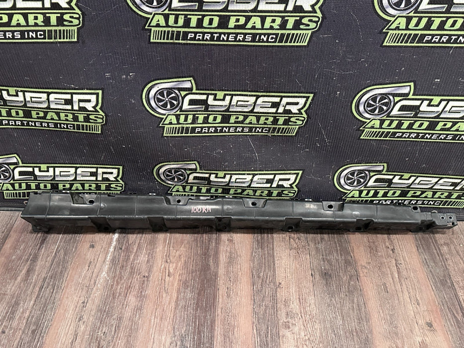 2018 AUDI R8 PASSENGER RIGHT SIDE SKIRT SUPPORT BRACKET OEM 4S0 853 922