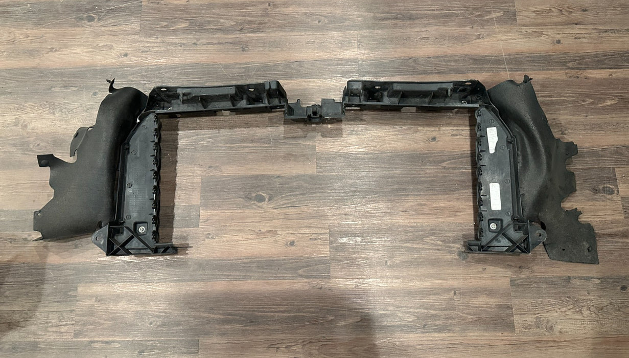 2019 FORD F150 RAPTOR RADIATOR AIR SHUTTER SURROUND TRIM OEM FL34-8475 *DAMAGED*