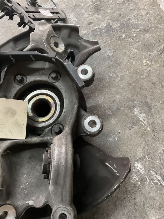 2014 MERCEDES S550 W222 PASSENGER RIGHT REAR SPINDLE KNUCKLE HUB OEM