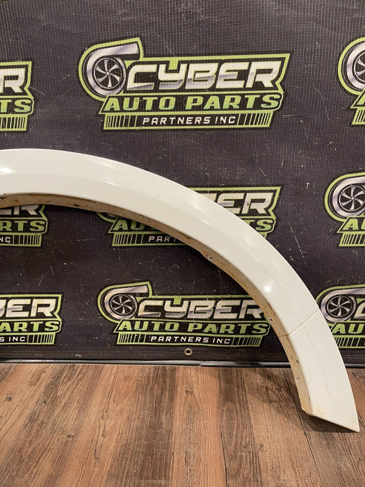 2017-2019 FORD F250 F350 PASSENGER RIGHT WHITE FENDER FLARE OEM *PAINT CHIP*