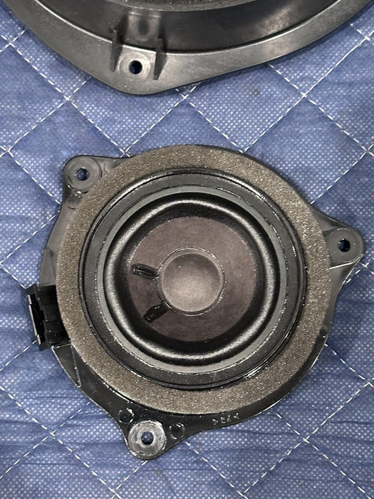 2014 AUDI R8 B&O BANG & OLUFSEN LEFT RIGHT DOOR SPEAKERS SET OEM 420 035 415 A