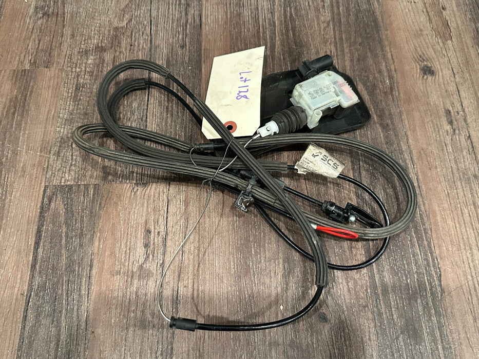2017 AUDI R8 REAR TRUNK RELEASE CABLE OEM 4S7 827 535