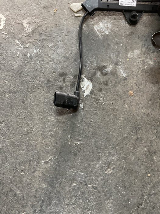 2014 MERCEDES S550 W222 PASSENGER RIGHT REAR SPINDLE KNUCKLE HUB OEM