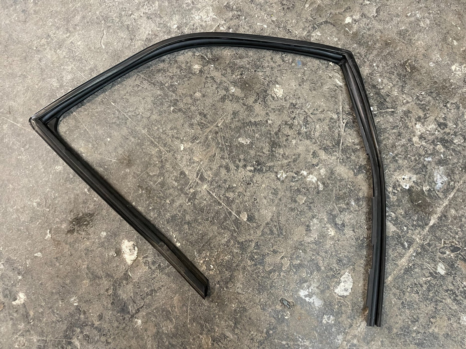 2018-2020 FORD F250 F350 F450 REAR LEFT DRIVER SIDE WEATHER STRIP DOOR SEAL OEM