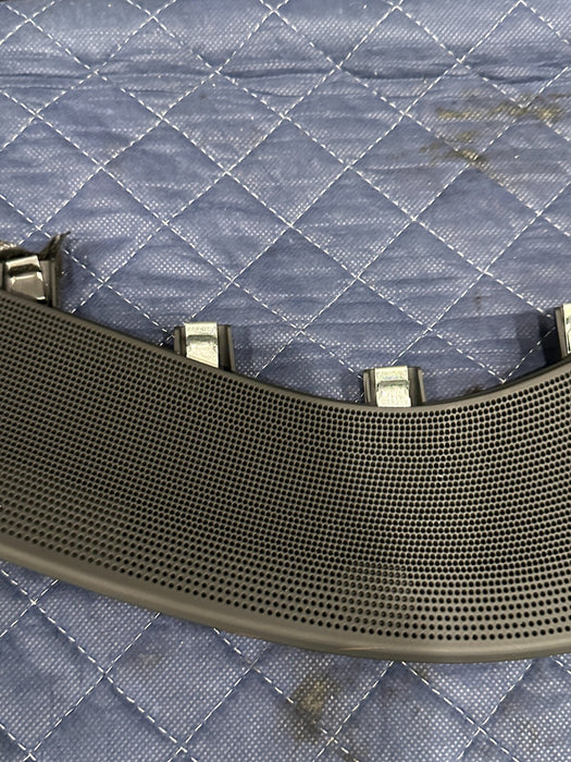 2014 AUDI R8 INTERIOR LEFT DOOR PANEL SPEAKER COVER OEM 423 868 687 A