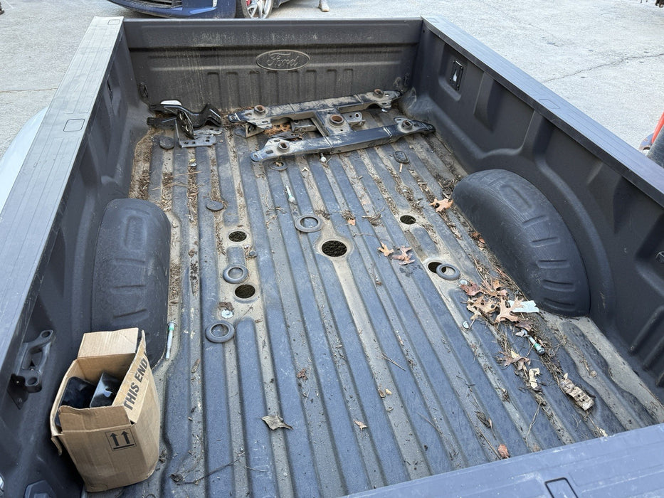 2020 2021 2022 FORD F350 F450 DUALLY STAR WHITE BED 8'