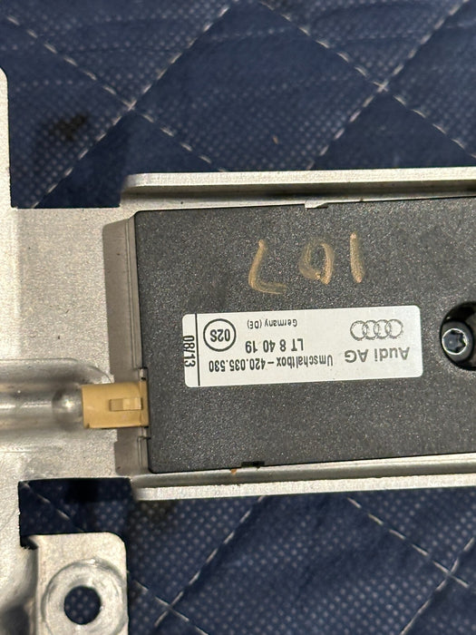 2014 AUDI R8  ANTENNA AMPLIFIER SWITCH BOX BRACKET 420 035 530 OEM