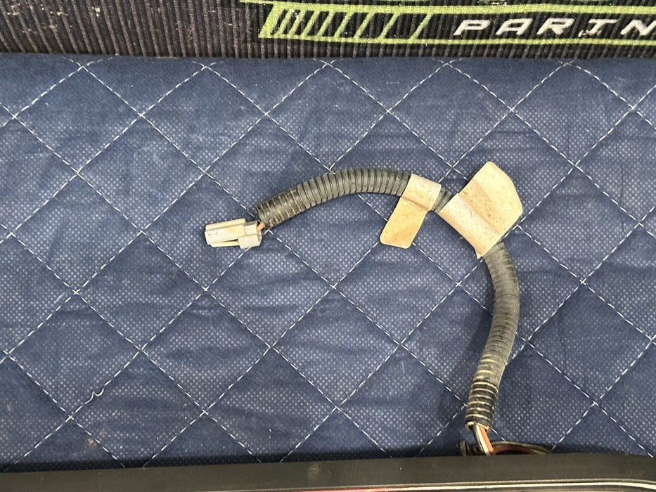 2017-2019 FORD F250 F350 F450 THIRD 3RD BRAKE LIGHT ASSEMBLY W PIGTAIL OEM