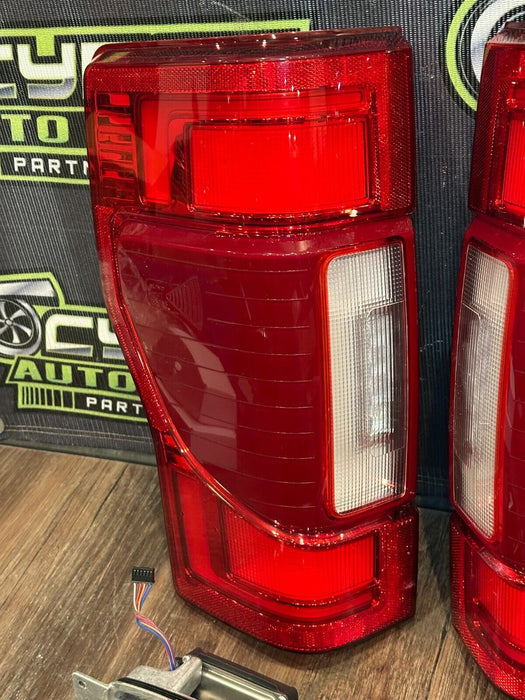 2020 2021 2022 FORD F250 F350 F450 LED TAIL LIGHT PAIR LEFT RIGHT W/ BLIND SPOT