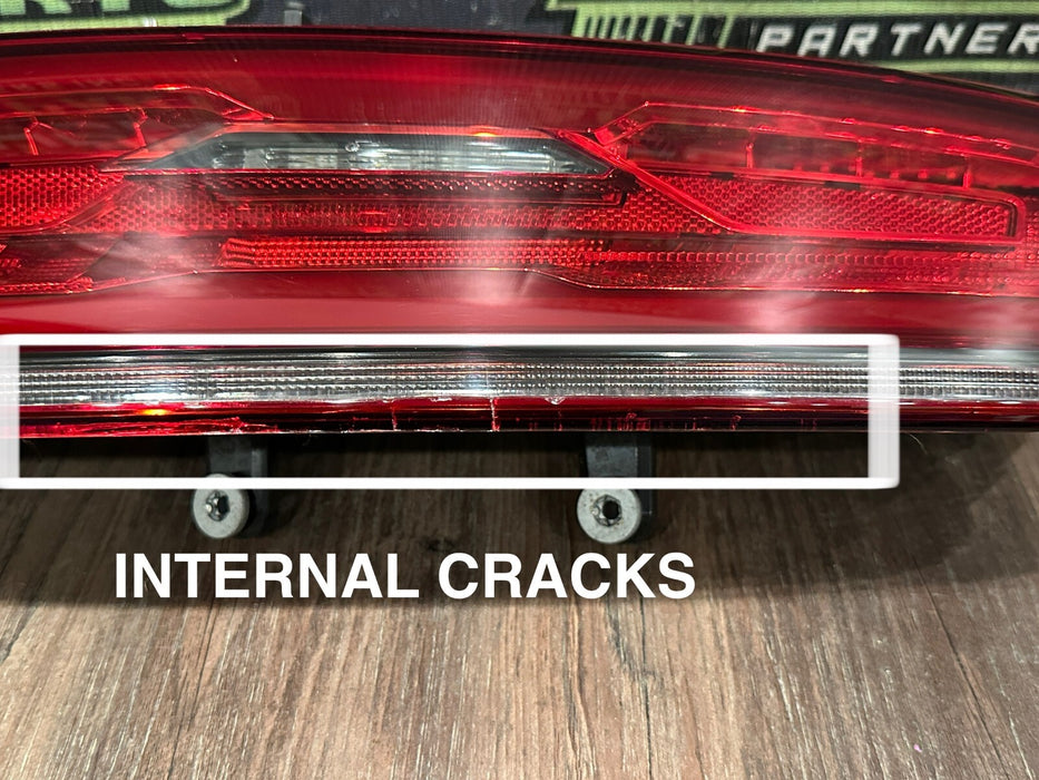 2014 AUDI R8 PASSENGER RIGHT LED TAIL LIGHT OEM *PICTURES 5-10* 420 945 096 L