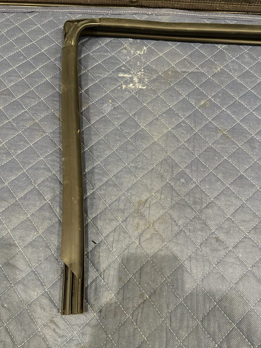 2019 FORD F150 3.5L RAPTOR FRONT RIGHT DOOR WEATHERSTRIP OEM FL34-1625766