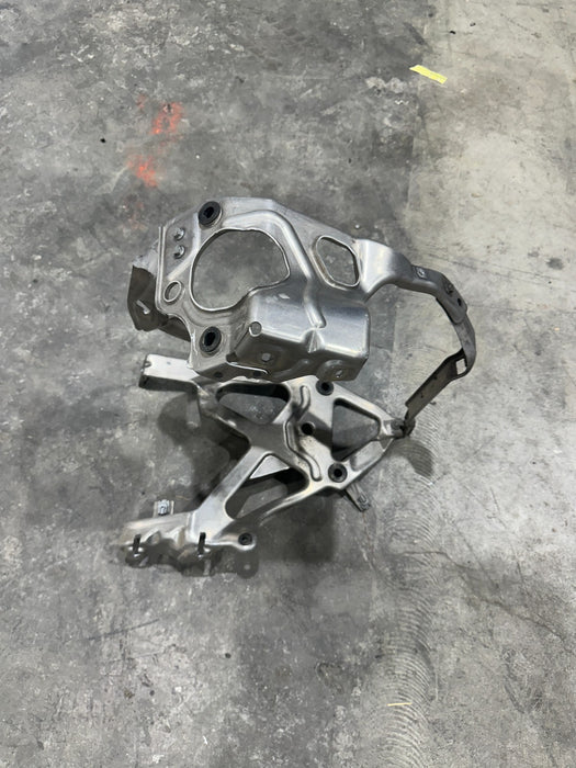 2014 PORSCHE 911 TURBO S 991 REAR RIGHT INTERCOOLER MOUNT BRACKET OEM 9915042540