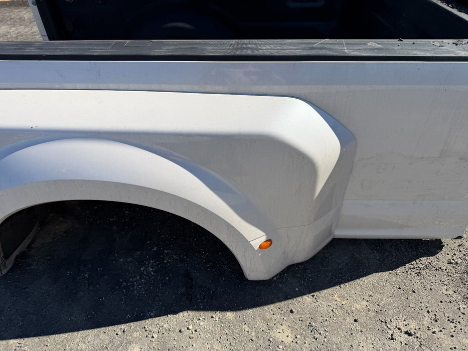 2017 2018 2019 FORD F350 F450 PLATINUM BED 8' TRI-COAT METALLIC WHITE (UG)