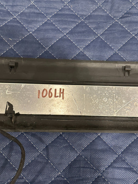 2014 AUDI R8 FRONT LEFT DRIVER ILLUMINATED KICK SCUFF SILL PLATE OEM *BURN*