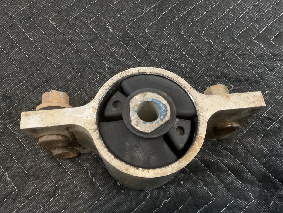 2017 2018 2019 FORD F250 F350 F450 MOTOR/ ENGINE MOUNT OEM