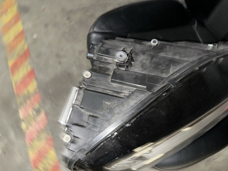 2017 AUDI R8 PLUS LASER PASSENGER HEADLIGHT OEM *MODULES NOT INCLUDED*