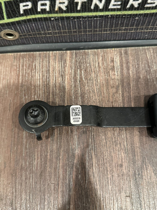 2020-2022 FORD F350 F450 REAR SEATBELT BUCKLE RECIEVER OEM