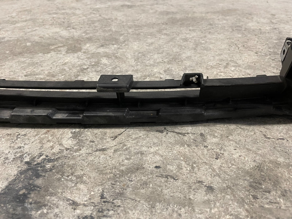 2019 MERCEDES BENZ E63S AMG W213 FRONT LOWER BUMPER MOUNTING BRACKET OEM *CRACK*