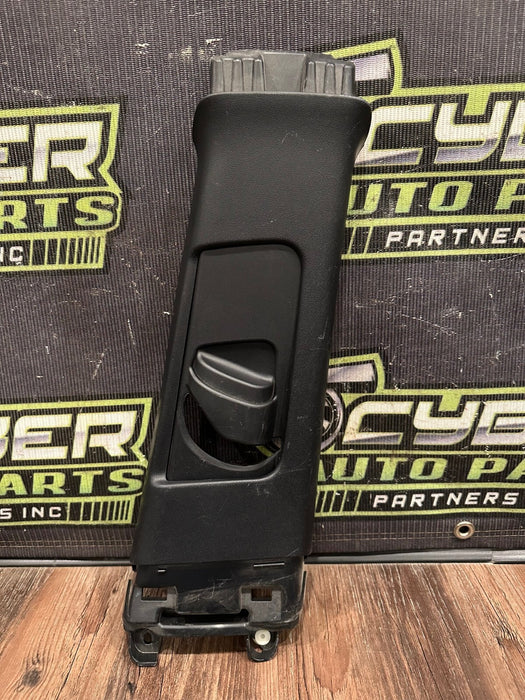 2014 LEXUS CT200H PASSENGER RIGHT UPPER B PILLAR TRIM PANEL OEM *SCUFFS*