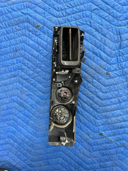 2016 2019 NISSAN TITAN XD FRONT LEFT DRIVER CENTER DASH AIR VENT A/C BEZAL OEM