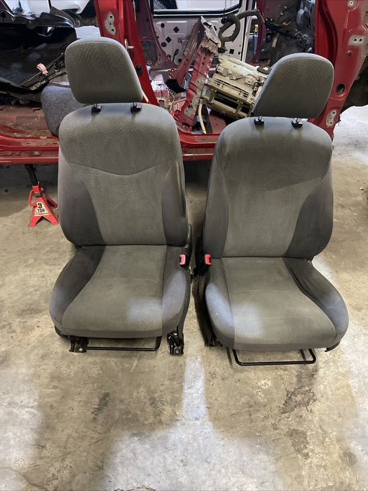 2014 TOYOTA PRIUS FRONT LH RH DRIVER PASSENGER CLOTH SEATS PAIR~COSMETIC WEAR~